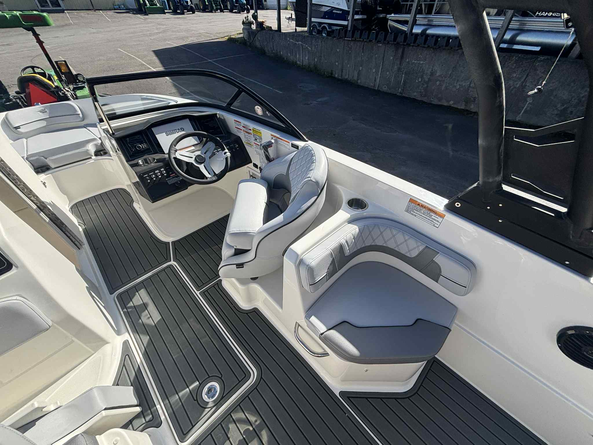 
								2026 Bayliner VR6 full									